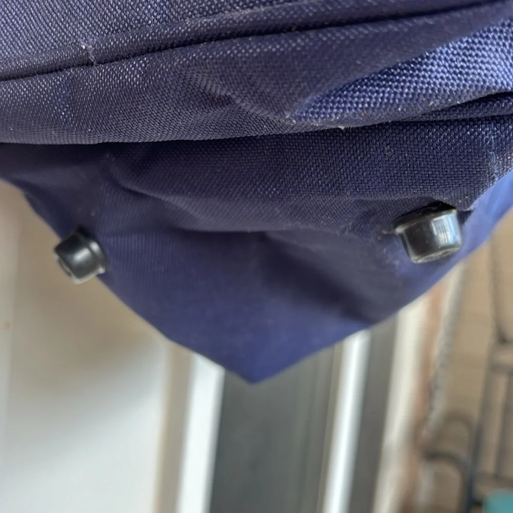 CANVAS CARRY ALL. ZIPPERS POCKETS AND LIGHTWEIGHT.NAVY BLUE W SHOULDER STRAP - Picture 3 of 8